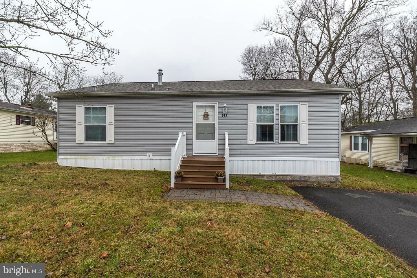 Property Photo:  432 Fordhook Road  PA 18901 