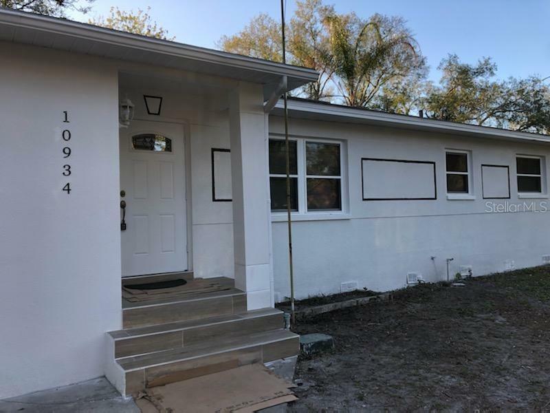 Property Photo:  10934 N Boulevard  FL 33612 