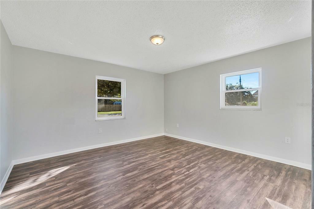 Property Photo:  900 Maple Avenue  FL 34731 