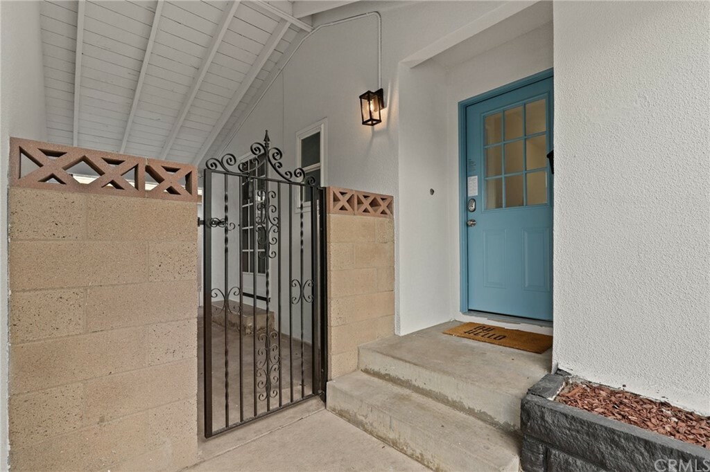 Property Photo:  206 S Emerald Street  CA 92804 