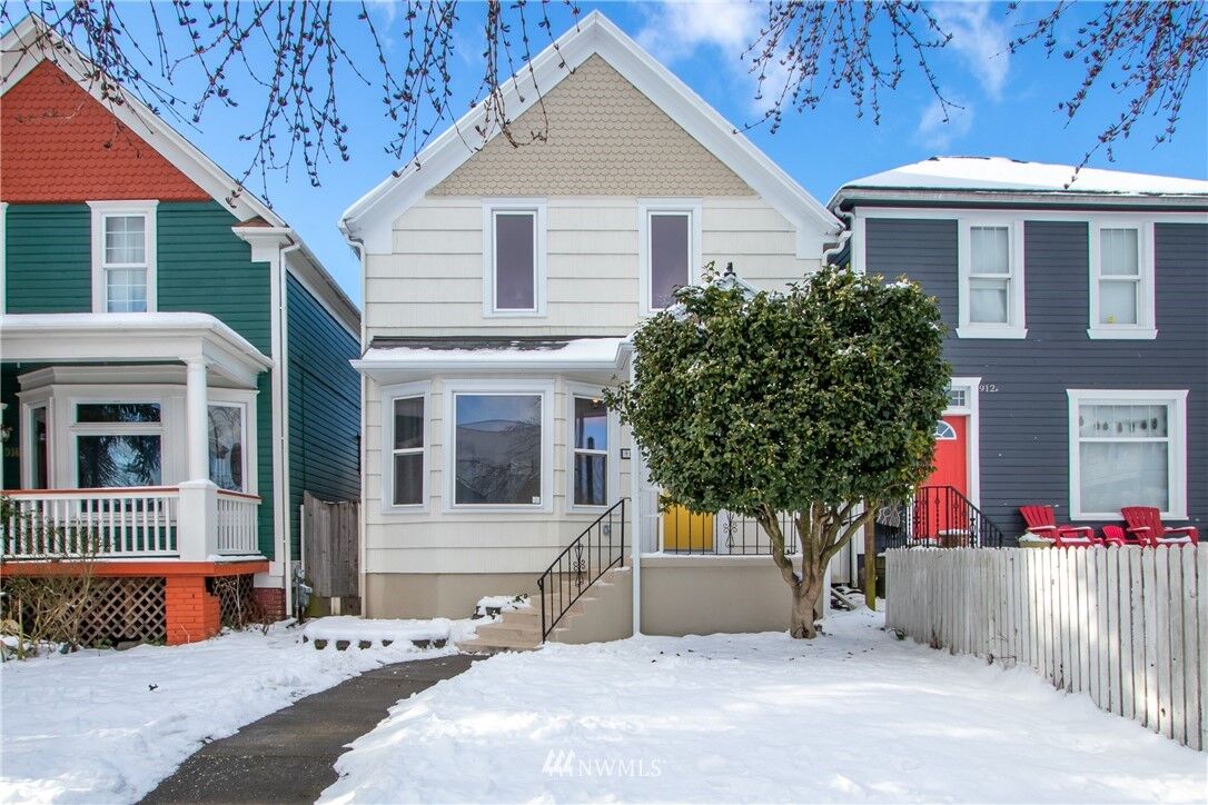Property Photo:  914 S J Street  WA 98405 
