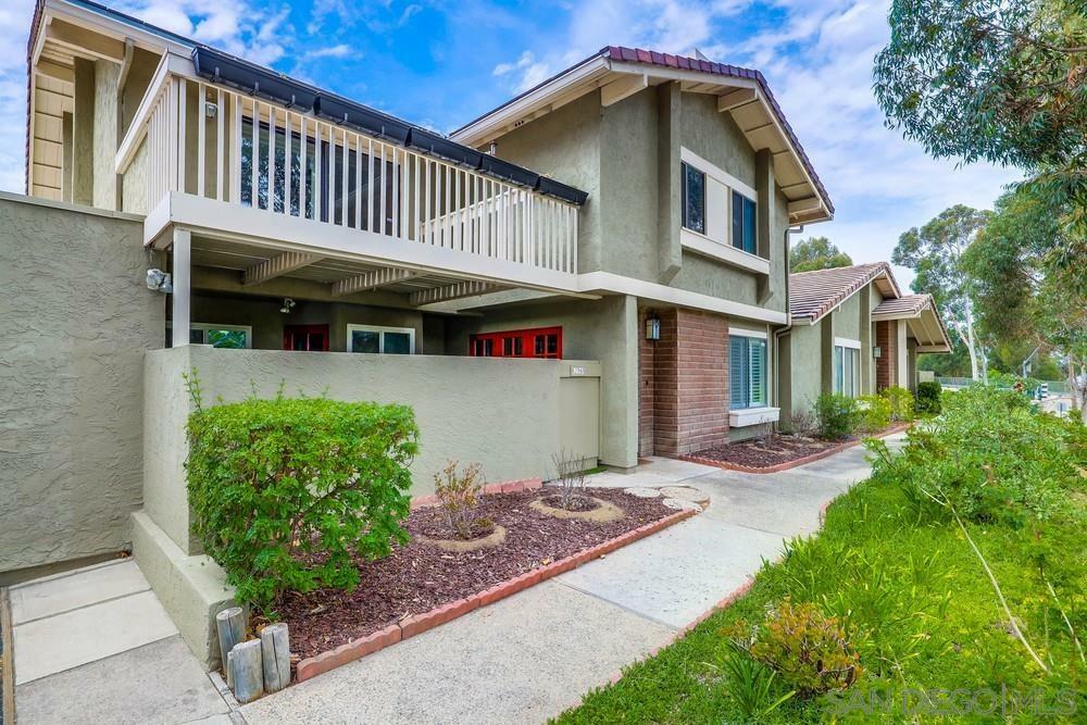 Property Photo: 17565 Fairlie Rd CA 92128
