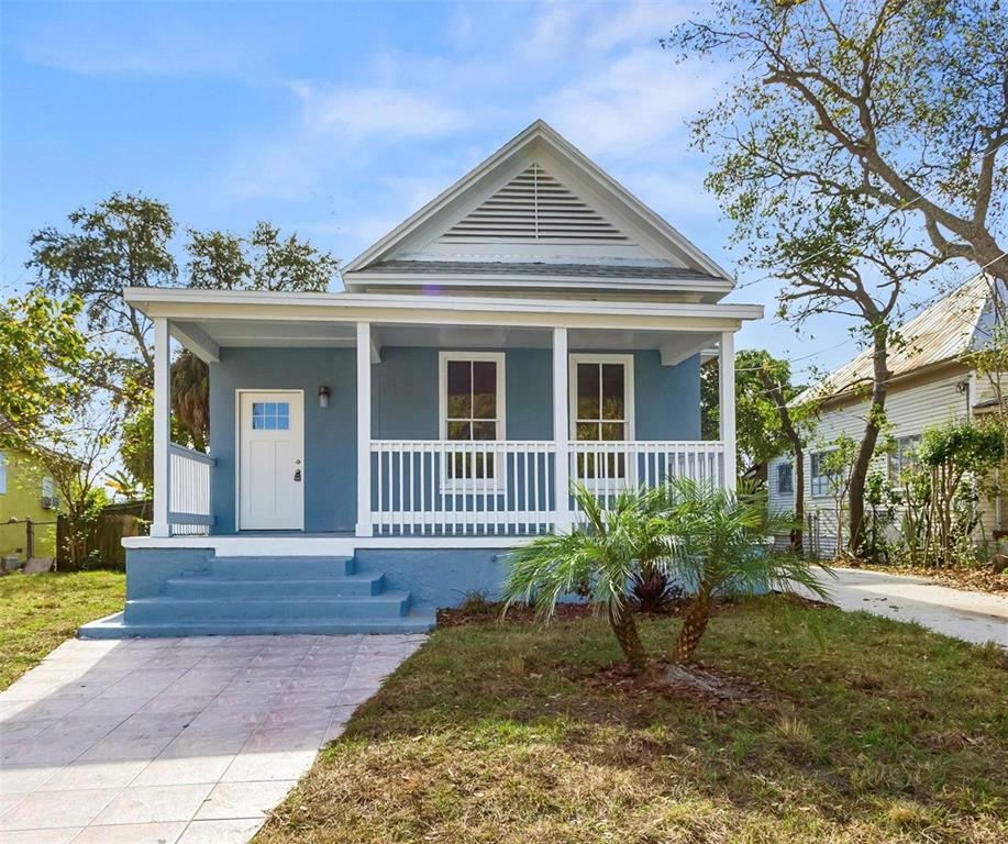 Property Photo:  2908 W Kathleen Street  FL 33607 