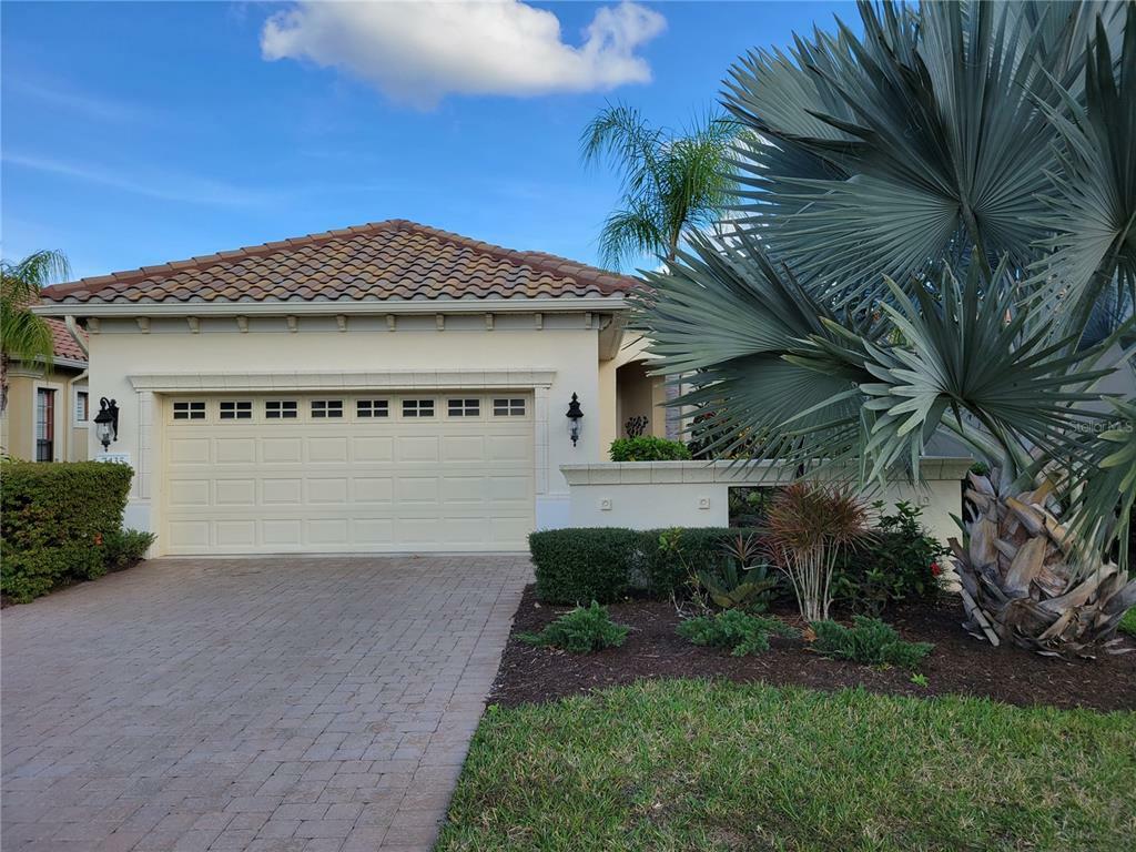 Property Photo: 7435 Wexford Court FL 34202