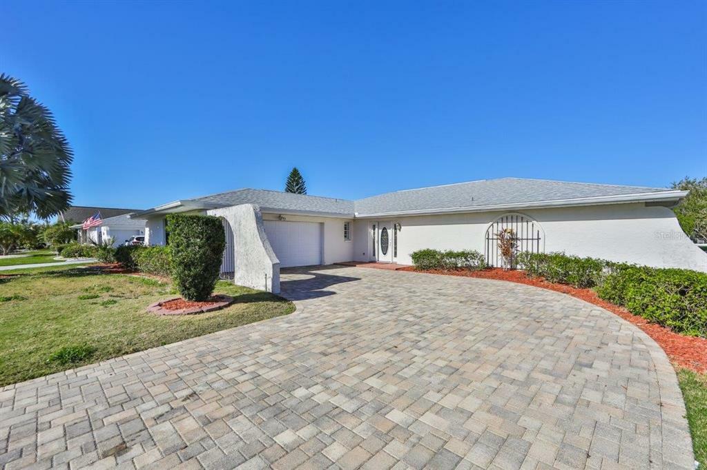 Property Photo:  629 Fort Duquesna Drive  FL 33573 