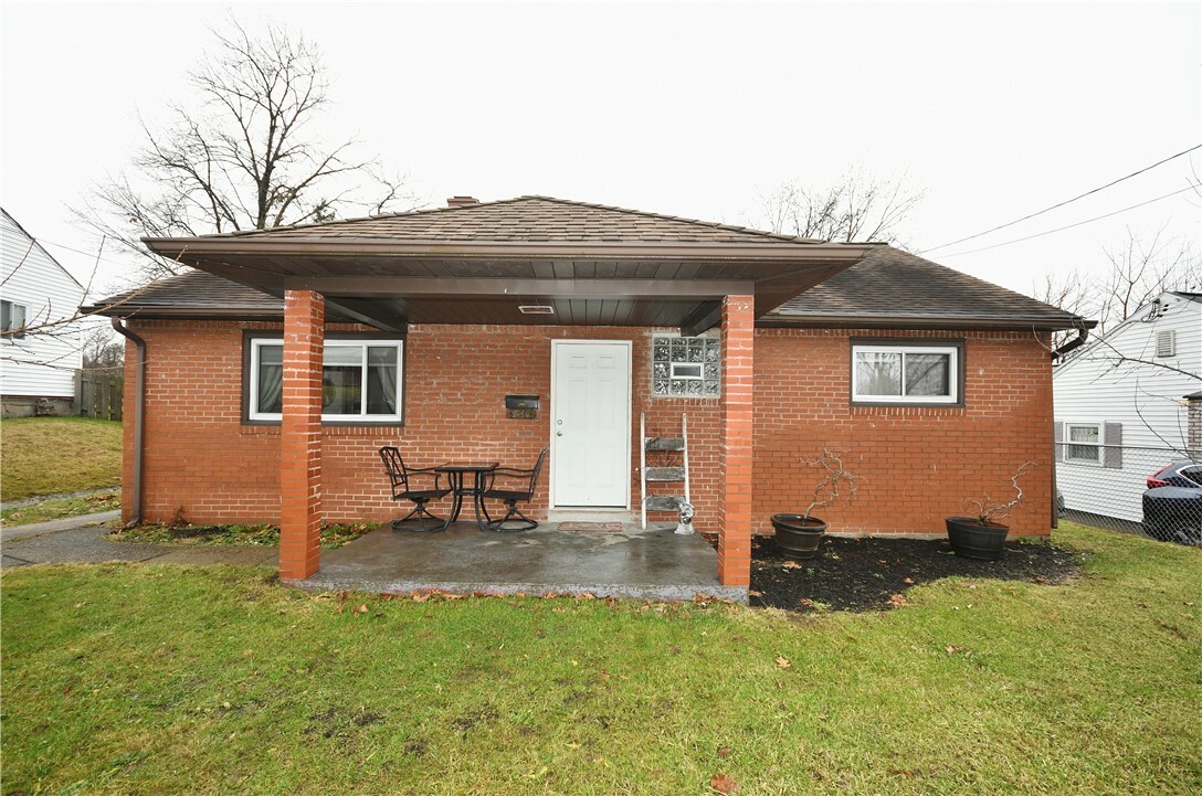 Property Photo: 1010 Woodland Avenue PA 15133