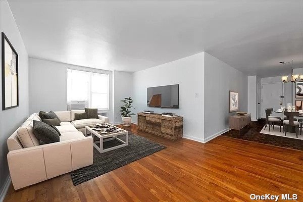 Property Photo:  67-25 Dartmouth Street 7G  NY 11375 