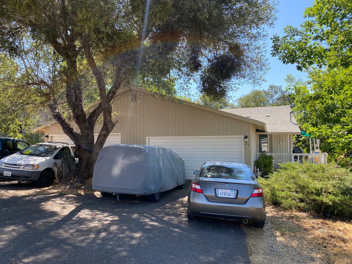 Property Photo:  456 Foothill Court  CA 95249 