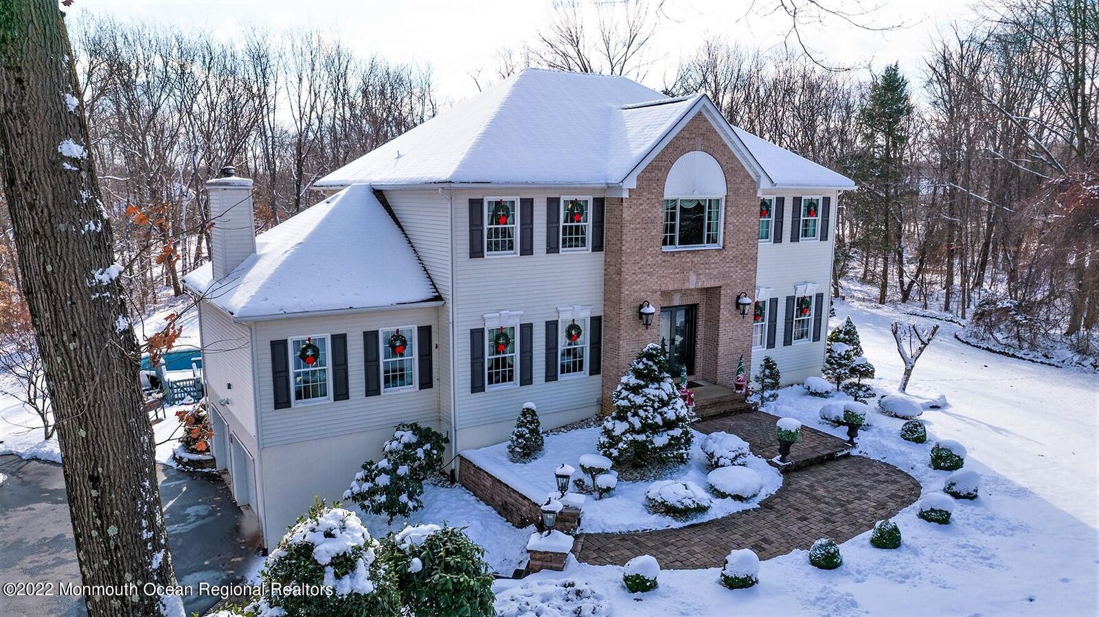 Property Photo:  5 Olde Noah Hunt Road  NJ 08510 