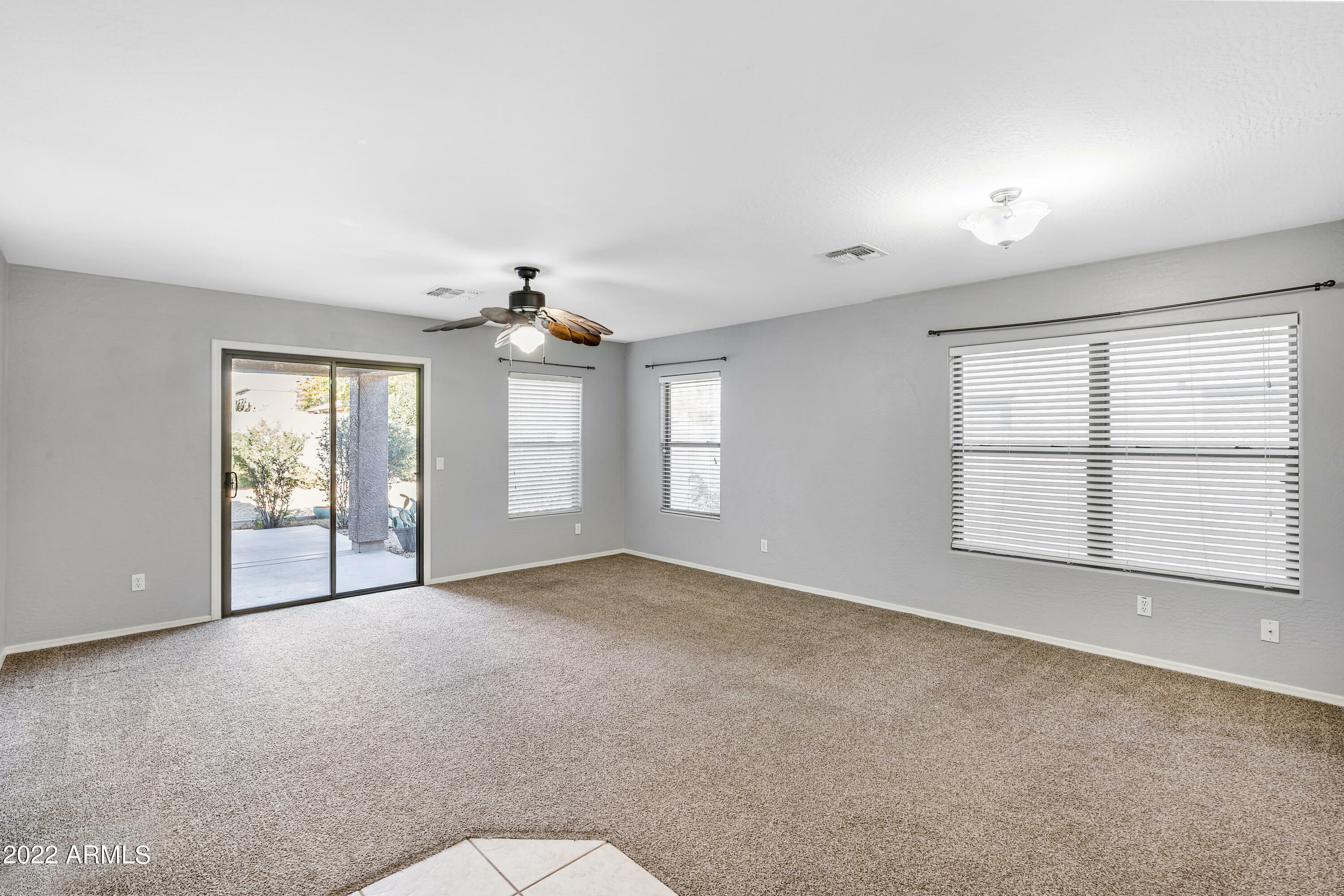 Property Photo: 1318 E Brent Court AZ 85122