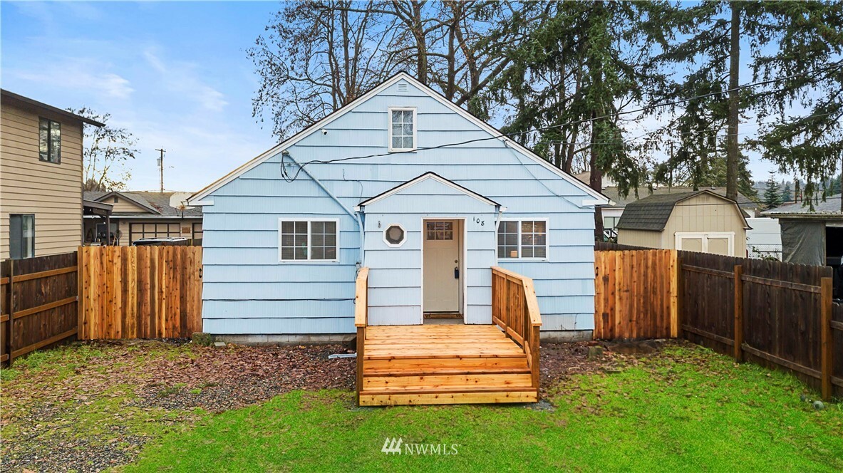 Property Photo:  108 Wayne Avenue  WA 98047 