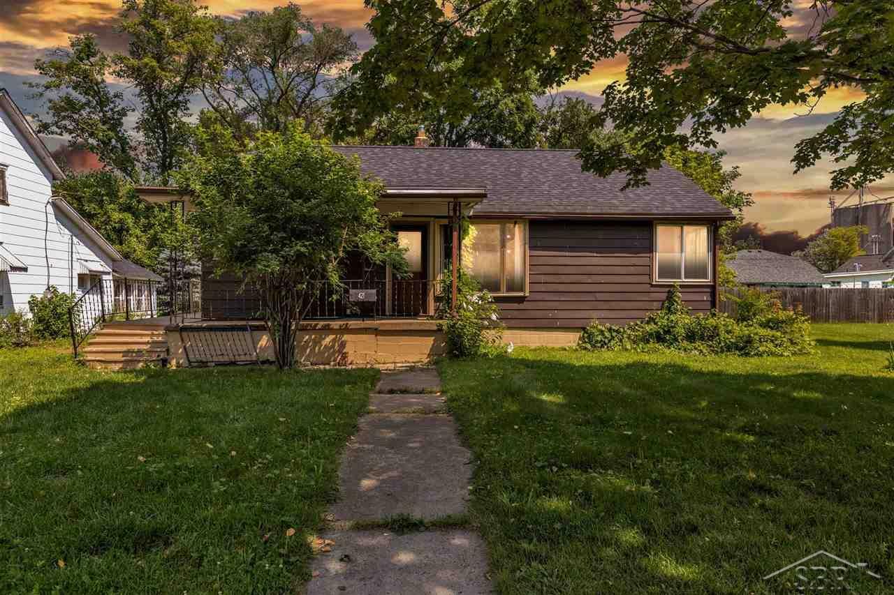 Property Photo:  421 Butler  MI 48768 