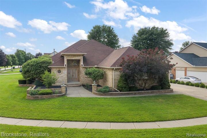 47199 Michael Drive  Shelby Twp MI 48315 4753 photo