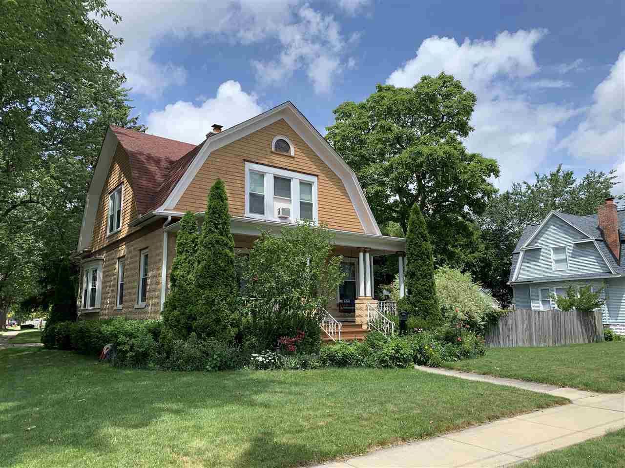 Property Photo:  401 N Johnson  MI 48708 