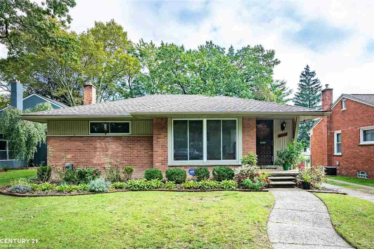 Property Photo:  23486 Roanoke Ave  MI 48237 