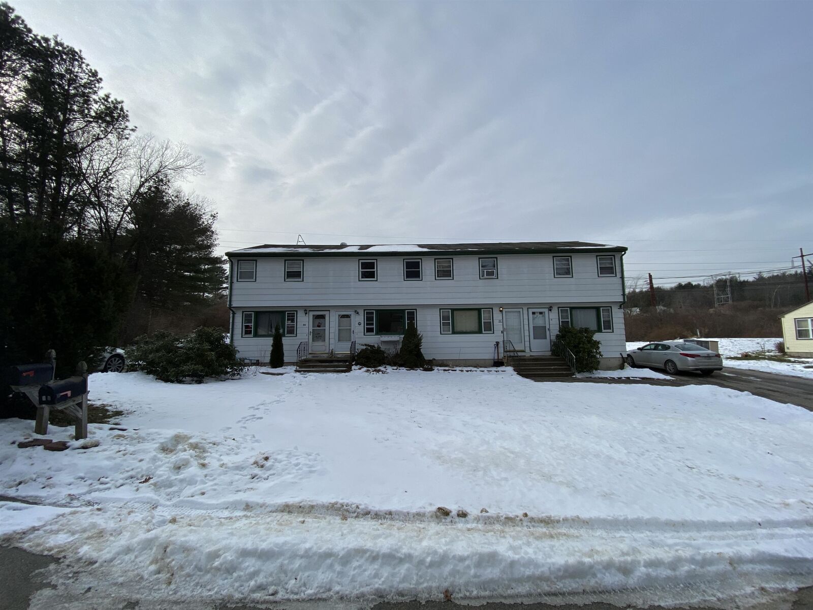 Property Photo:  2 Hopkins Drive B  NH 03051 