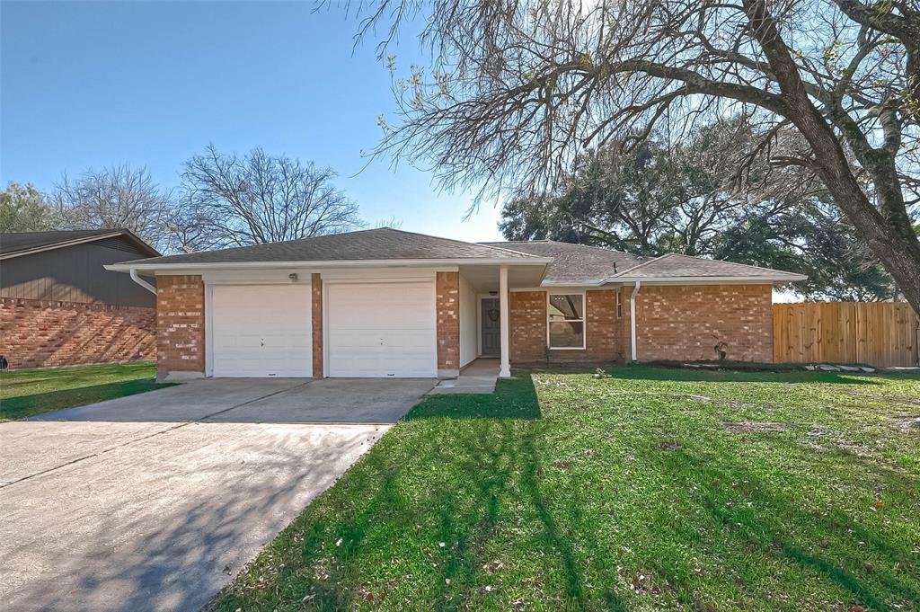 Property Photo:  6523 Northleaf Drive  TX 77086 