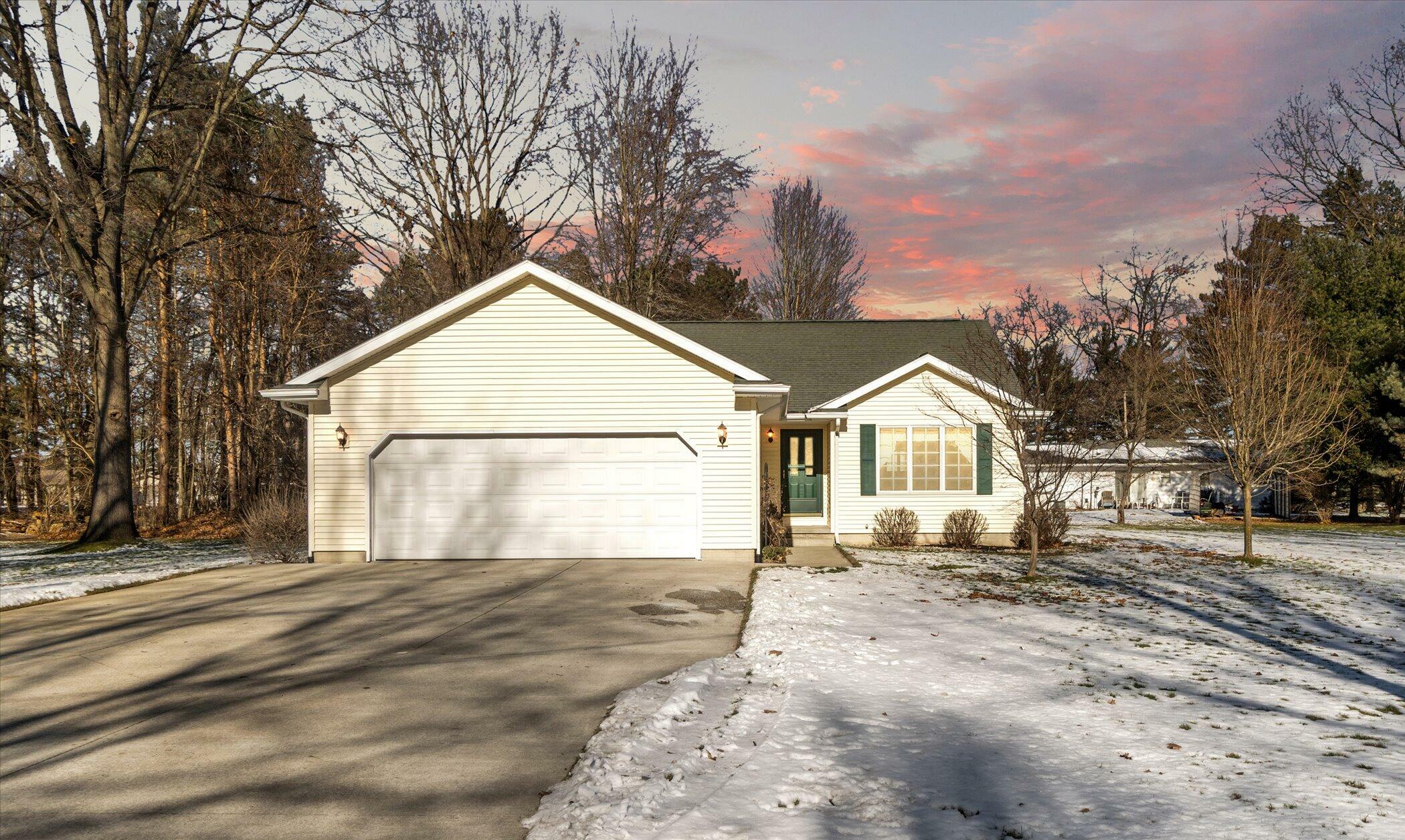 Property Photo:  11356 Weatherwax Drive  MI 49249 