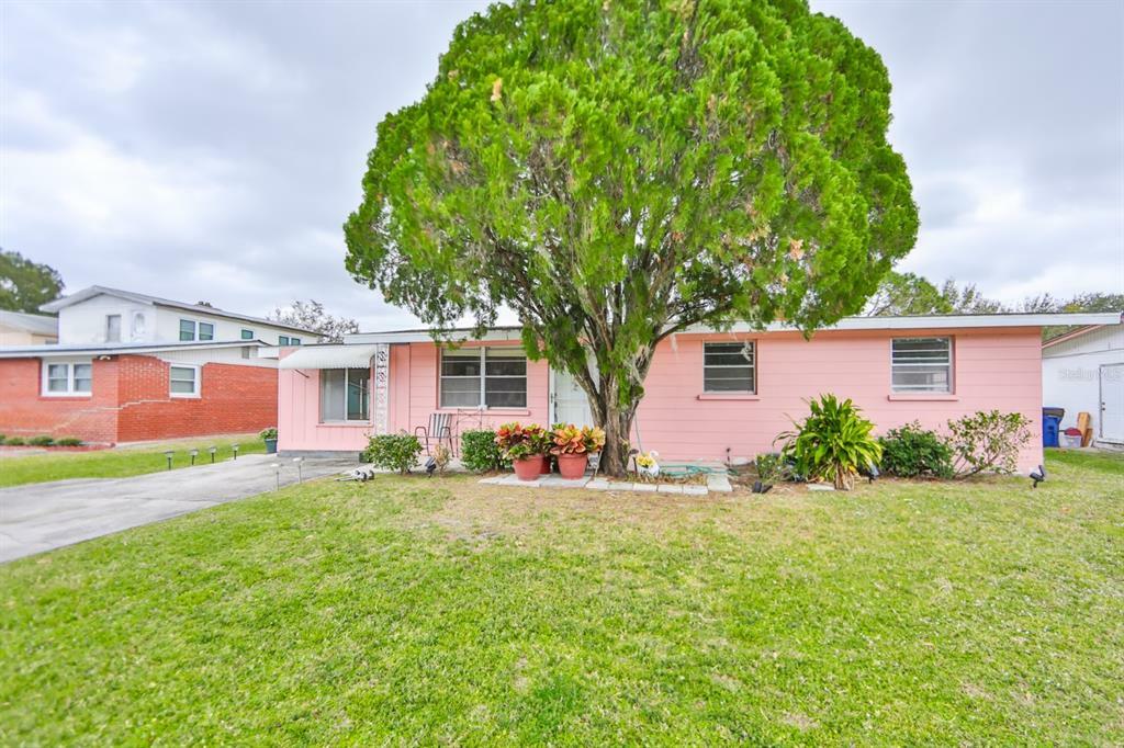 Property Photo:  3004 9th Avenue Drive E  FL 34221 