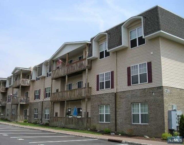 Property Photo: 516 Cannella Way 516 NJ 07457