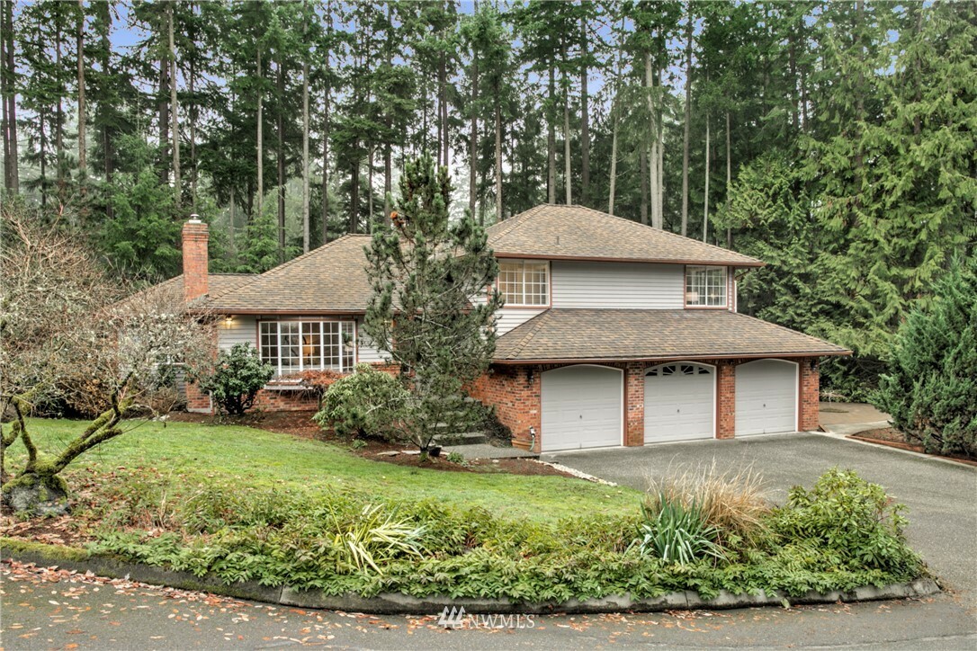 Property Photo:  7010 172nd Street SW  WA 98026 