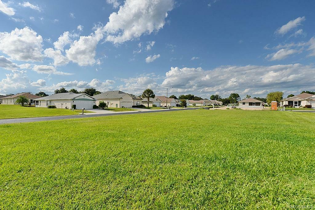 Property Photo:  3756 E Kiwi Cove Court  FL 34441 