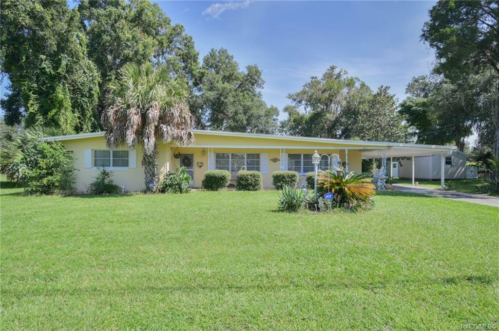 Property Photo:  8611 E Sandpiper Drive  FL 34450 