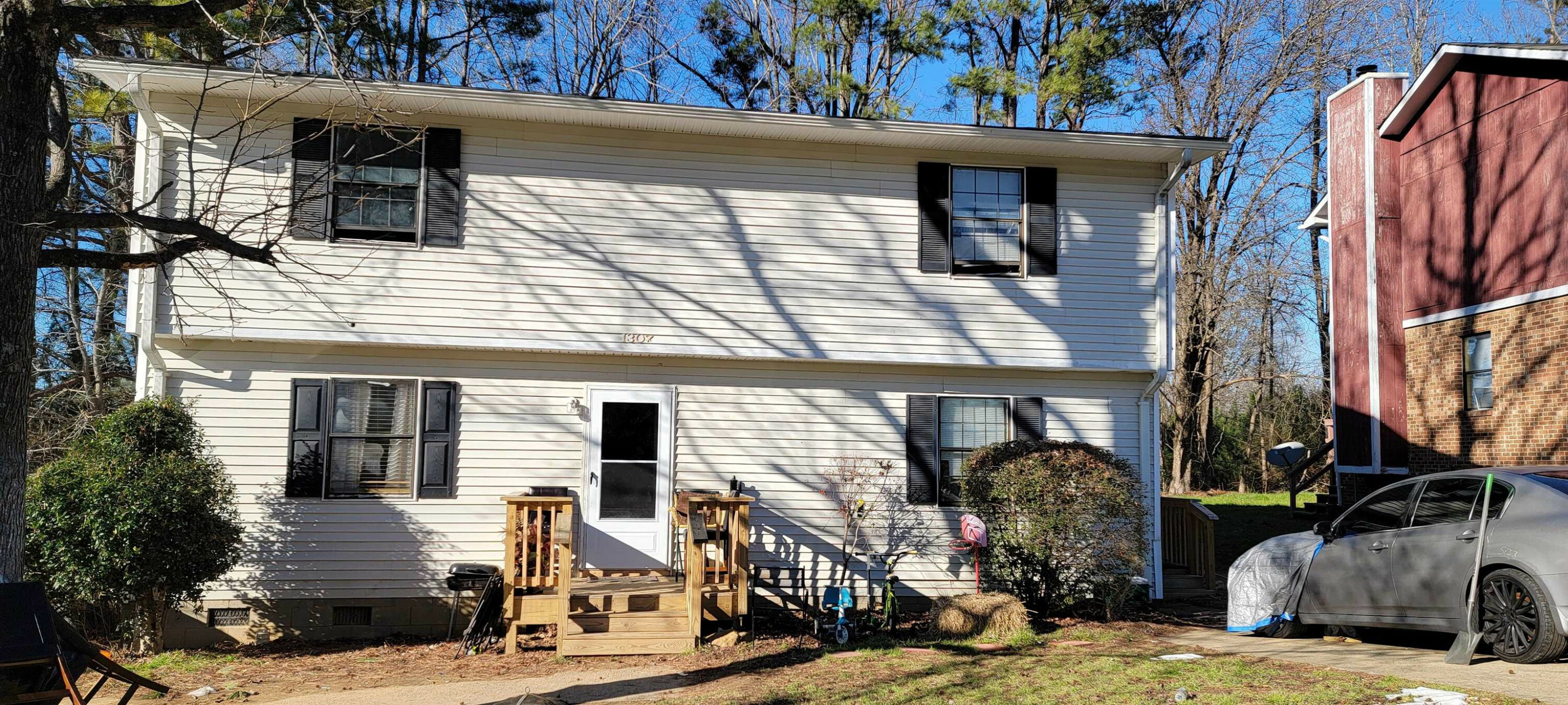 Property Photo:  1304 Cherrycrest Drive  NC 27703 