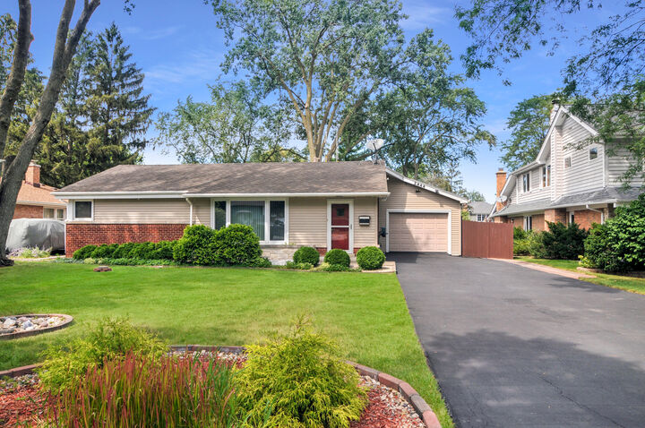 2444 Central Road  Glenview IL 60025 photo