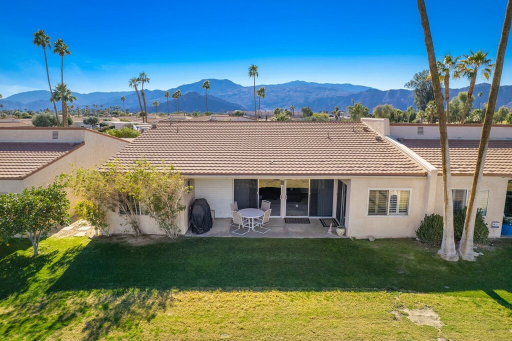 Property Photo:  80076 Palm Circle Drive  CA 92253 