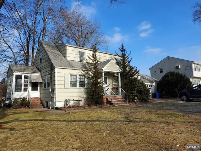 503 Dewey Avenue  Saddle Brook NJ 07663 photo