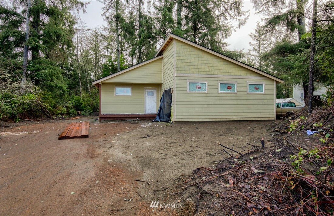 Property Photo:  616 Sunset Avenue NE  WA 98569 