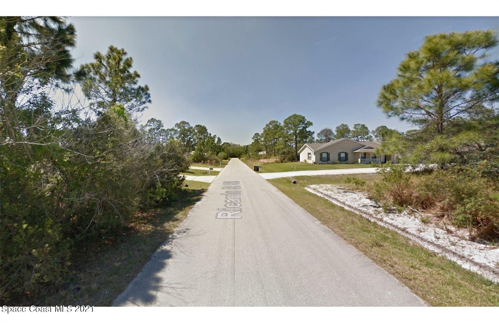 Property Photo: 1661 Ricardo Street SE FL 32909