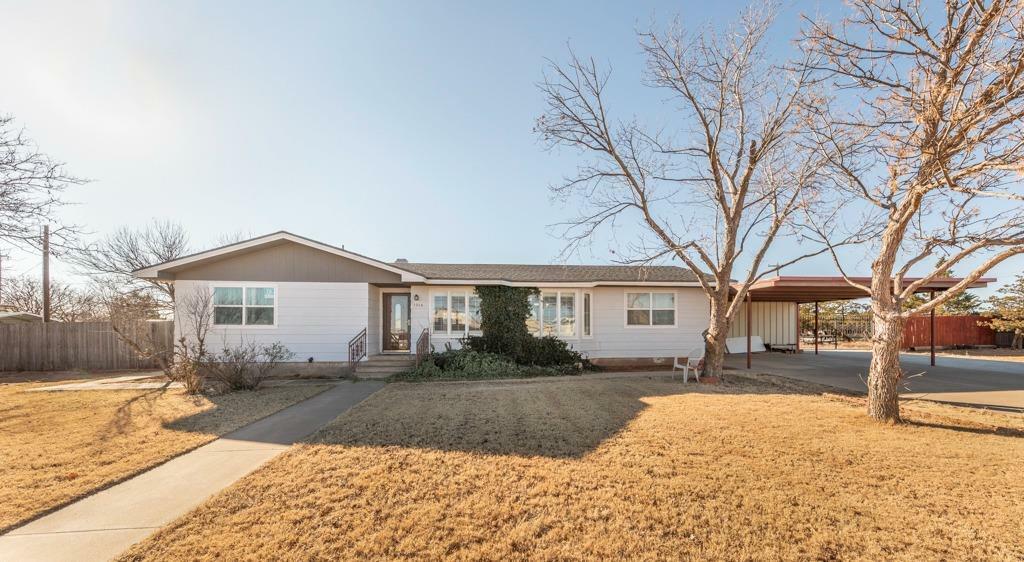 Property Photo:  1215 5th  TX 79311 