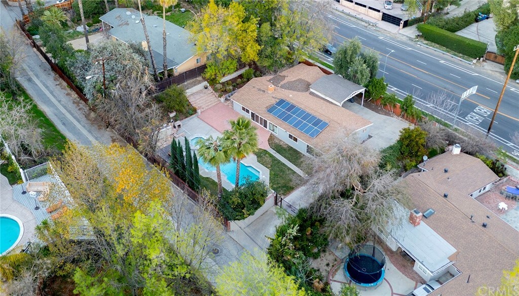 Property Photo:  5825 Winnetka Avenue  CA 91367 