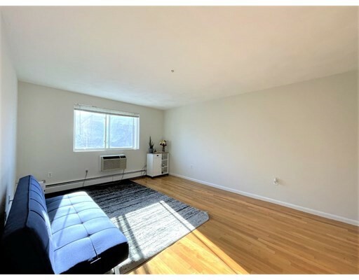 Property Photo: 6 McLean Pl 4 MA 02140