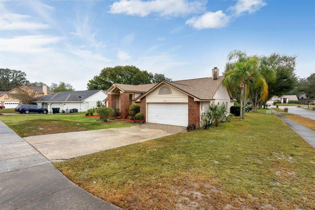 Property Photo: 6938 Oakmore Lane FL 32818