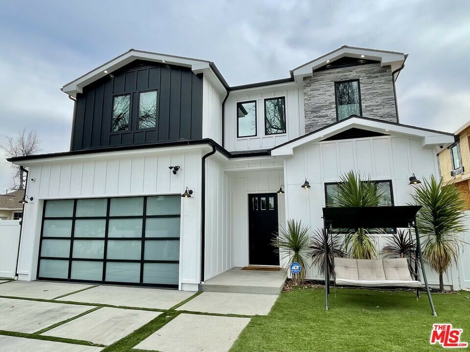 Property Photo: 5510 Columbus CA 91411