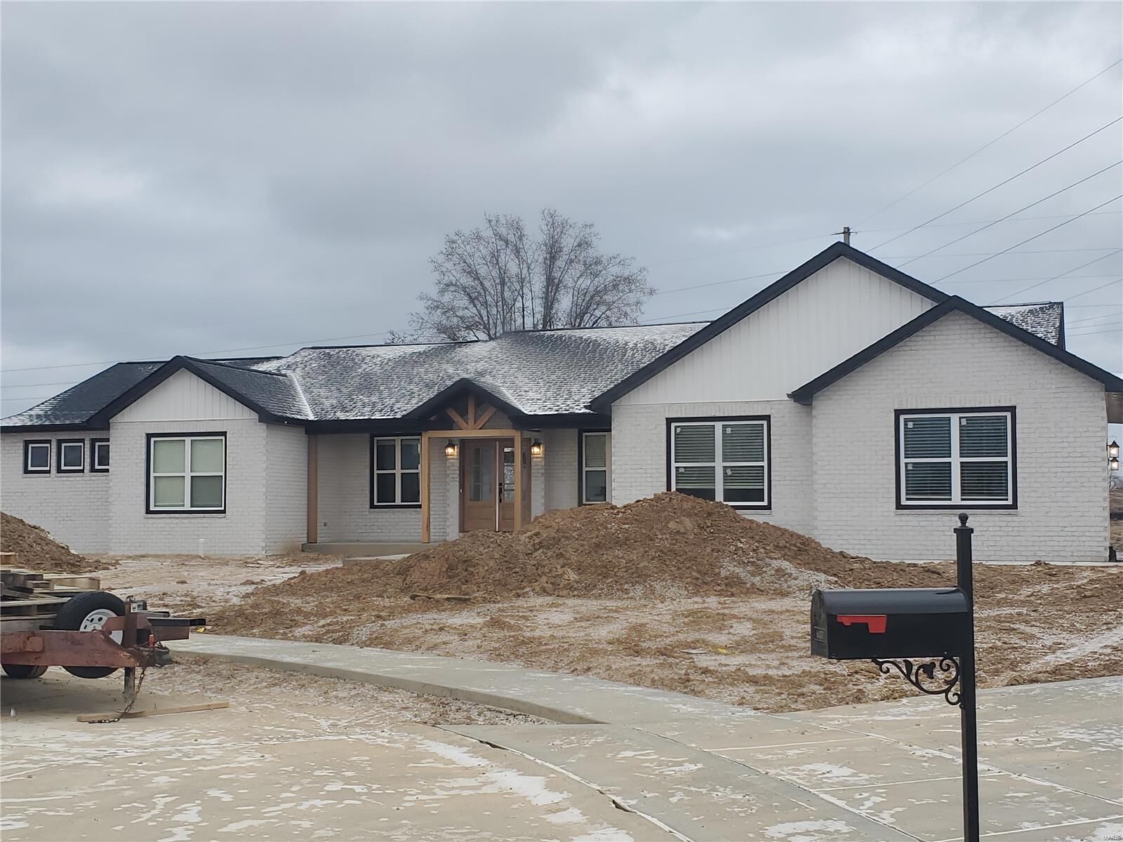 Property Photo: 637 Laura Court E IL 62236