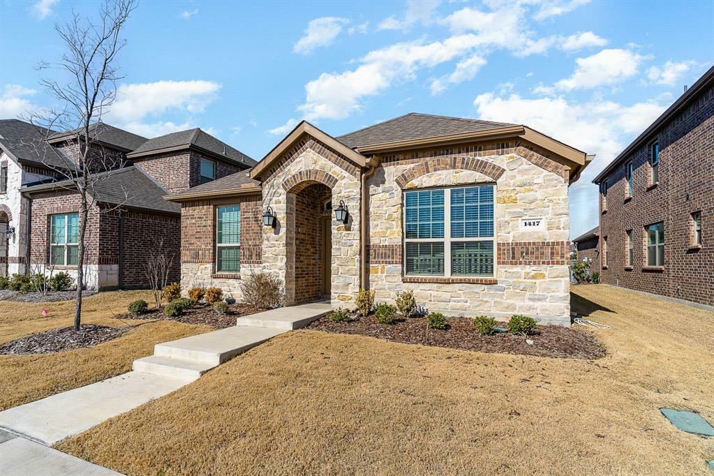 Property Photo:  1417 Green Leaf Drive  TX 76227 