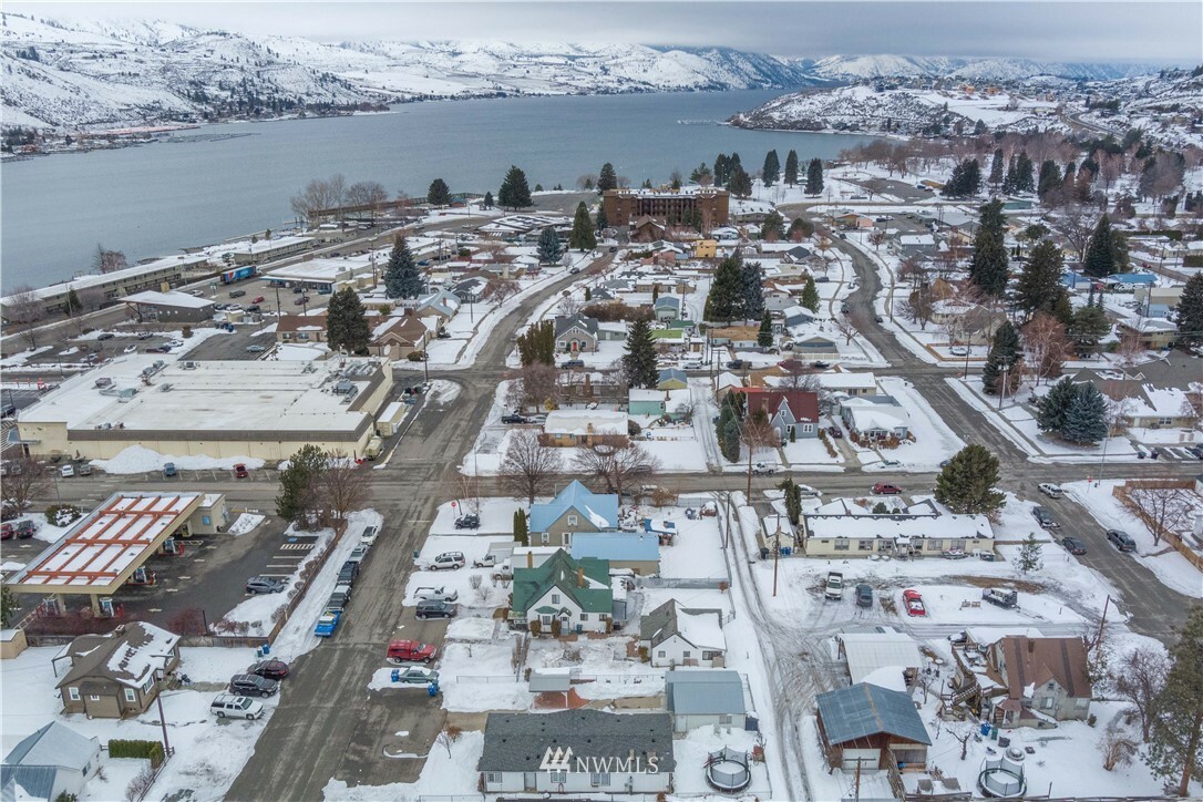 Property Photo: 117 E Allen Avenue WA 98816