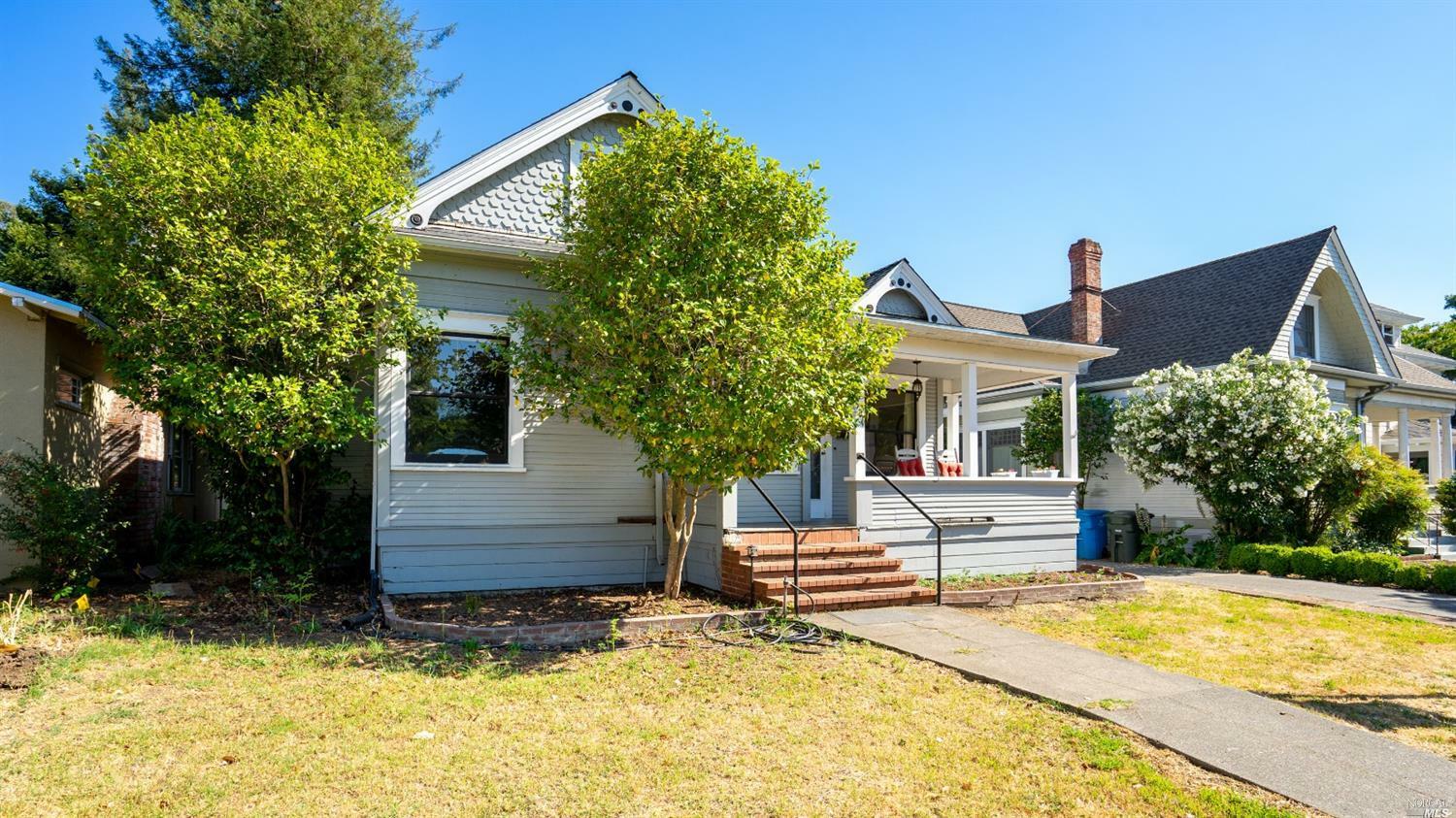 Property Photo:  904 Sonoma Avenue  CA 95404 