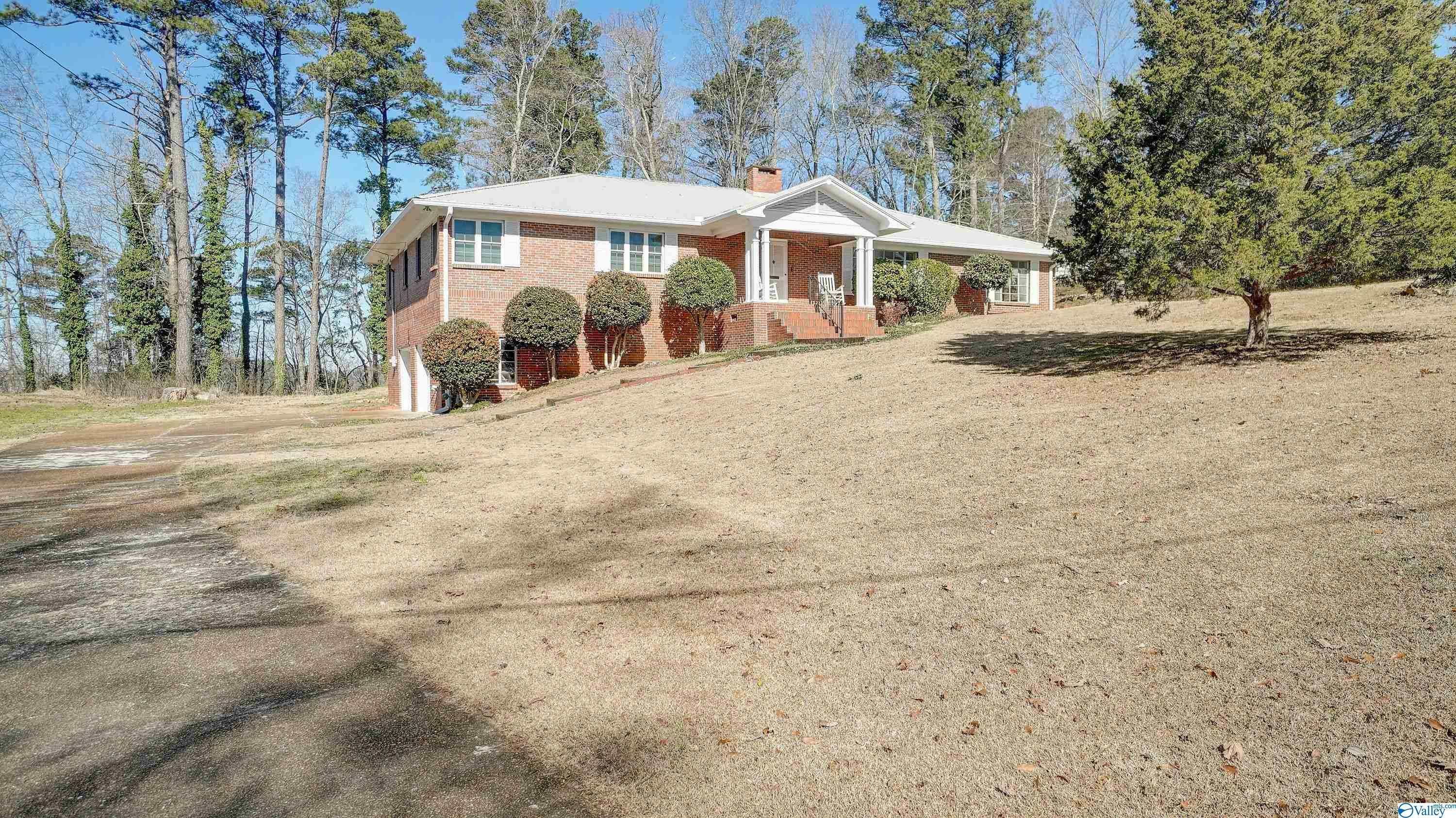 Property Photo:  2108 Scenic Drive  AL 35904 