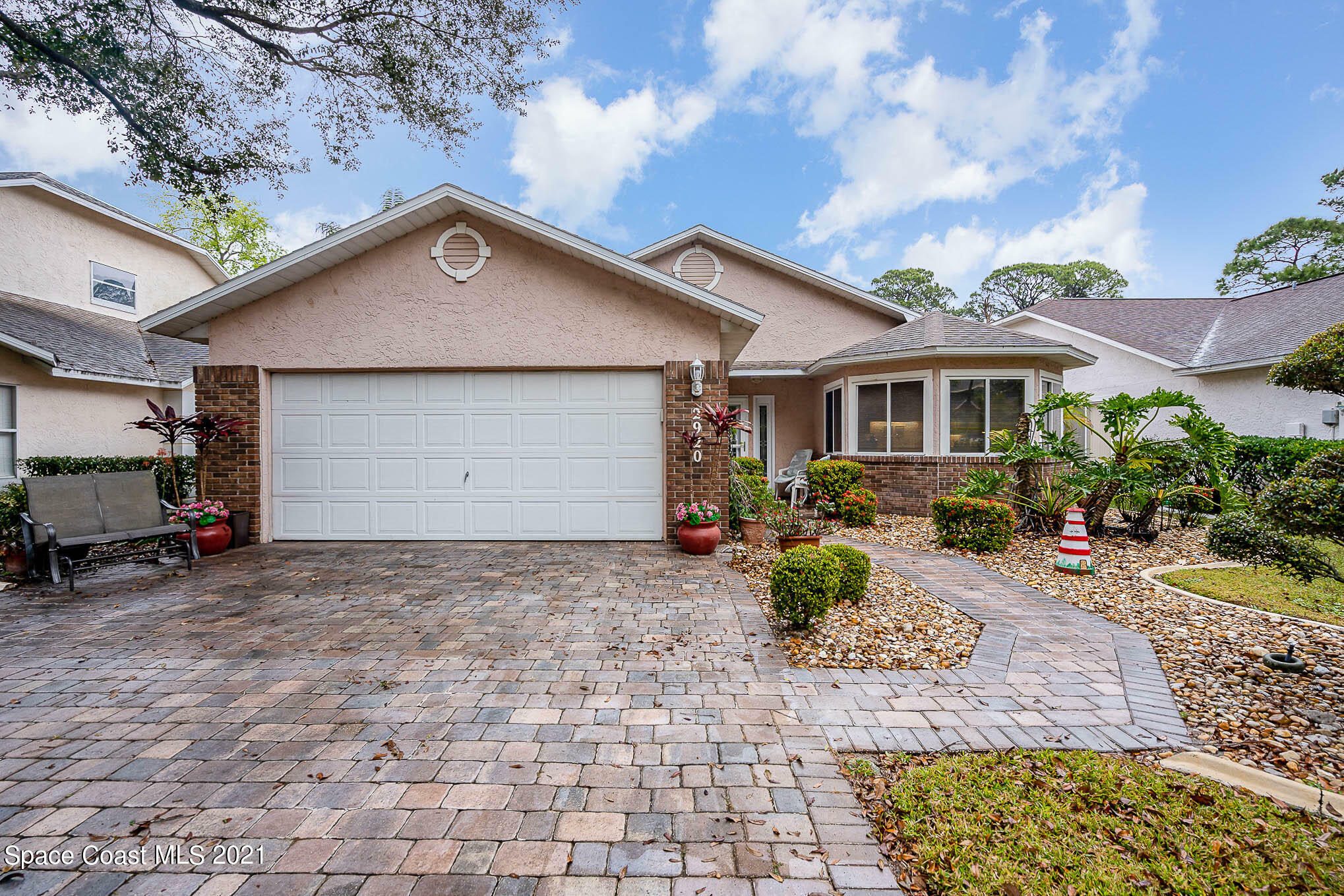 Property Photo:  2920 La Cita Lane  FL 32780 