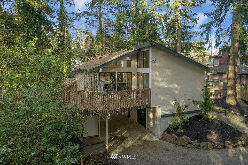 Property Photo: 18415 Fremont Avenue N WA 98133