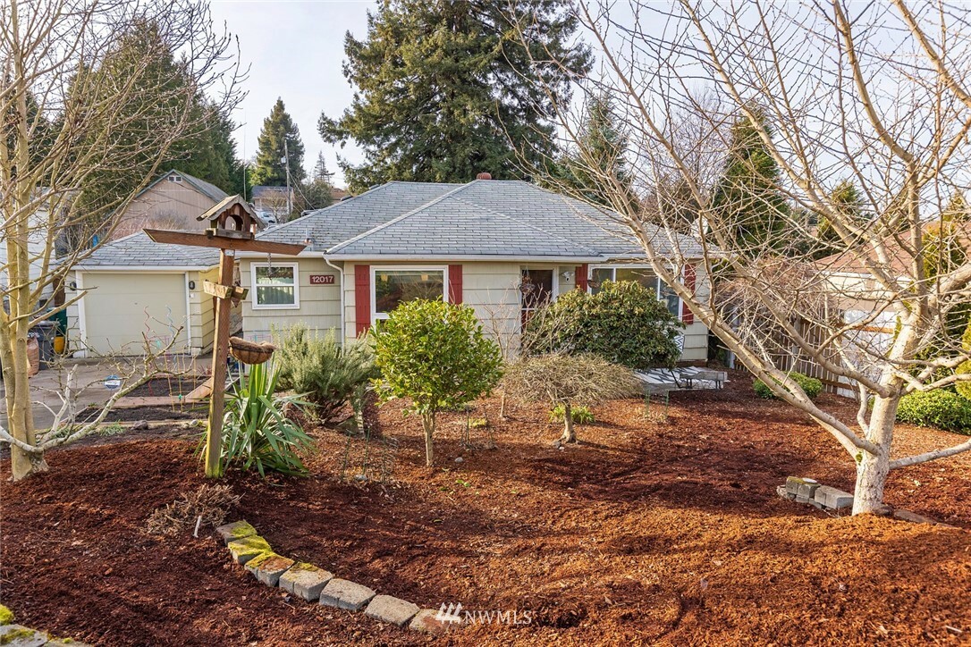 Property Photo:  12017 24th Avenue S  WA 98168 