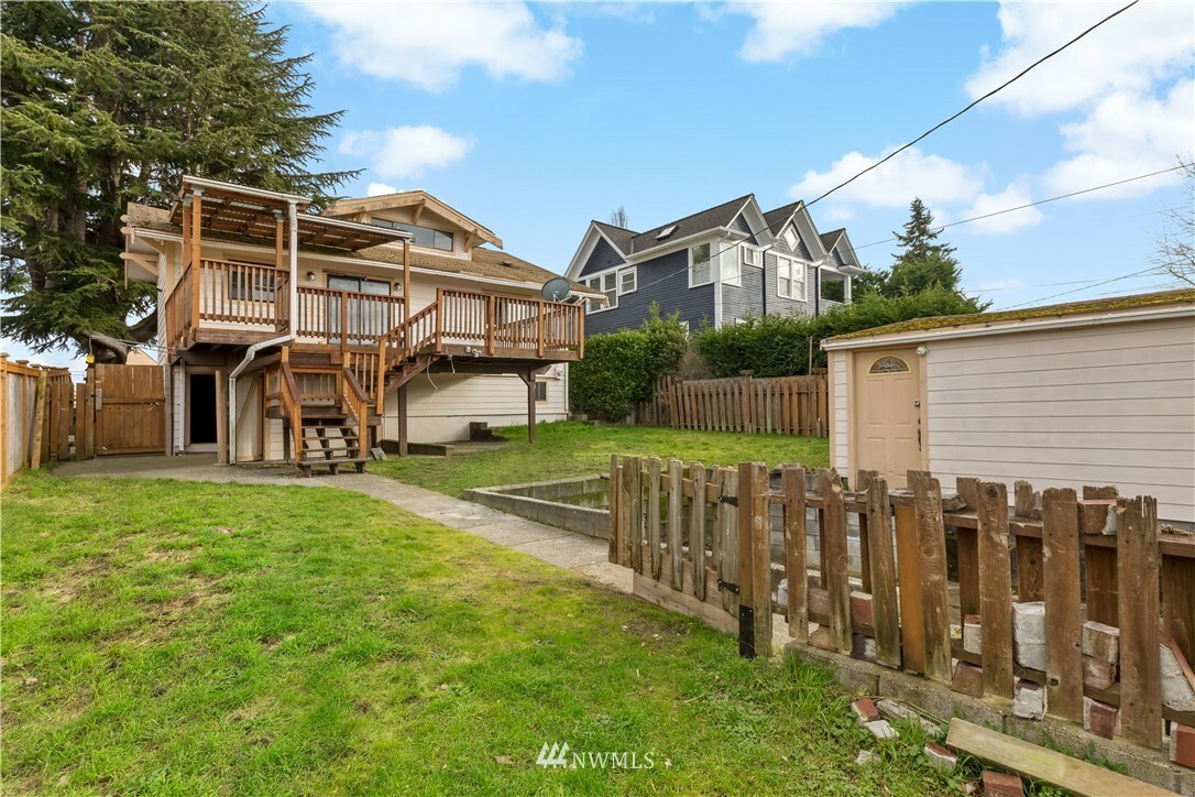 Property Photo:  4105 44th Avenue SW  WA 98116 