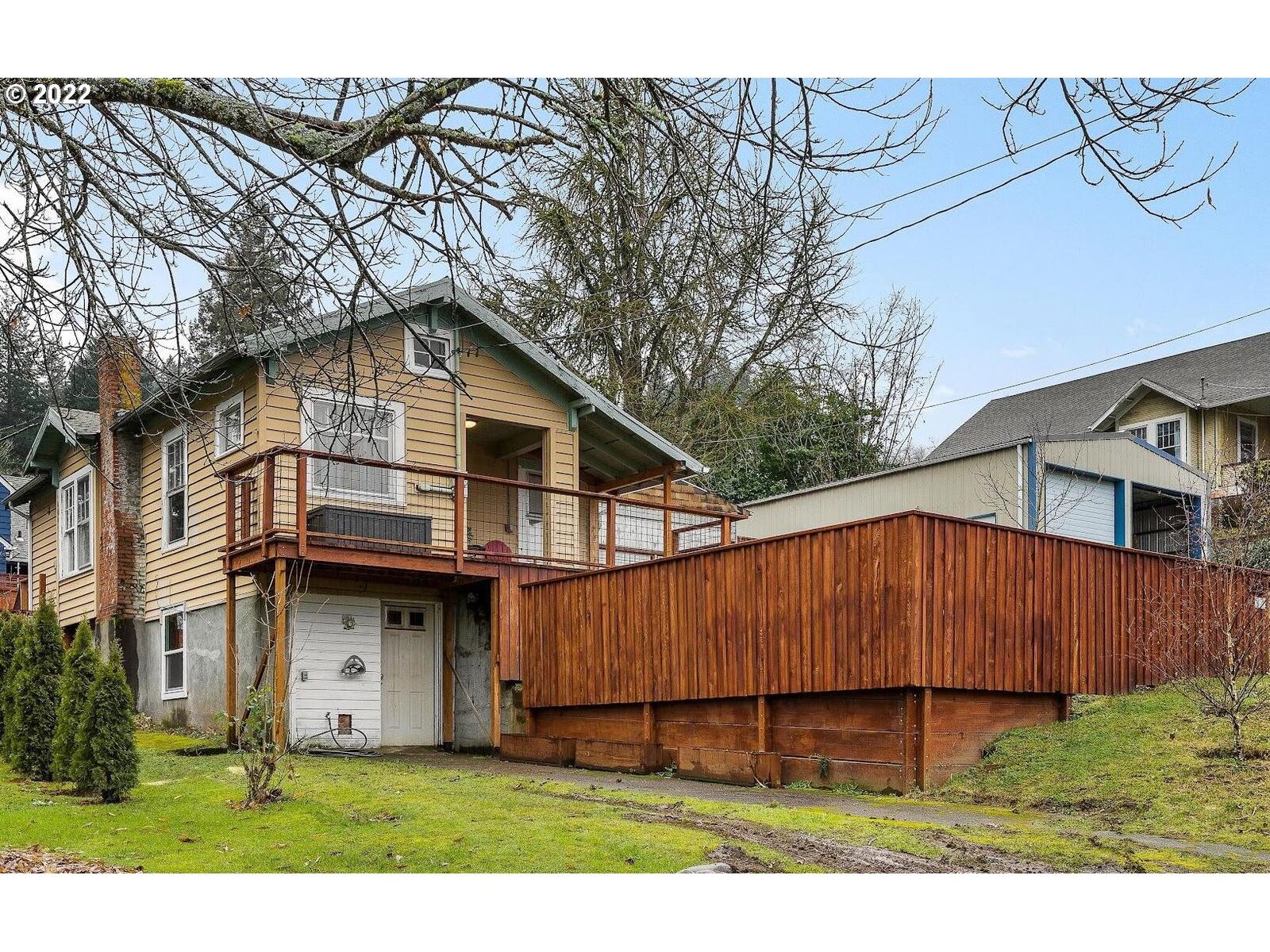 Property Photo:  1241 NW Couch St  WA 98607 