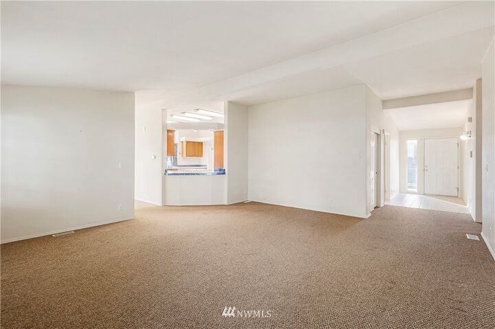 Property Photo:  11235 26 Avenue SW  WA 98146 