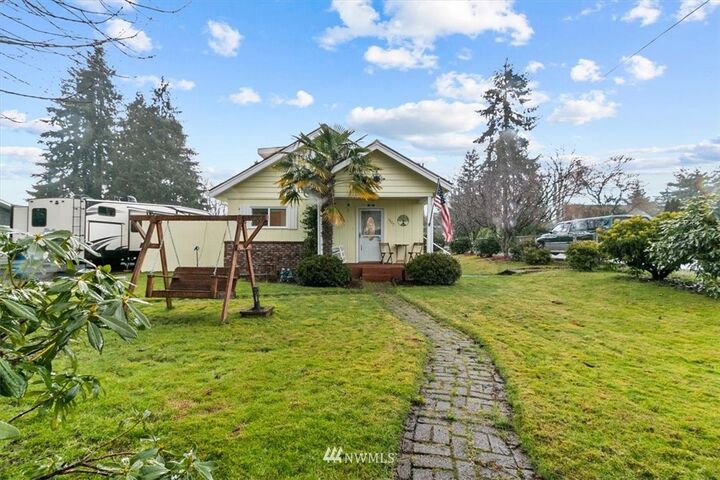Property Photo: 1502 W Martin Street WA 98541